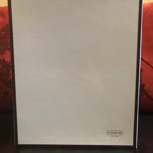 Coach - Picture 7 of 8